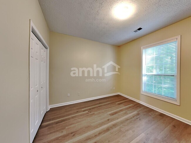 Building Photo - 5701 Rutland Cir