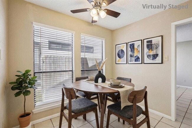 Building Photo - 13355 Water Oak Ln