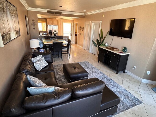 Building Photo - Beautiful  furnished 1 bedroom with a view of the Sphere!