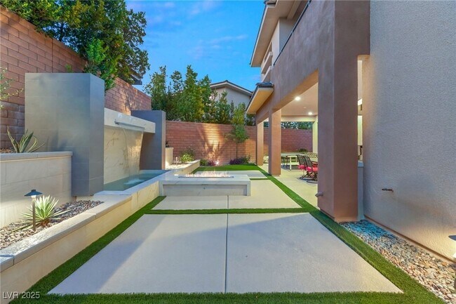 Building Photo - 19 Garden Rain Dr