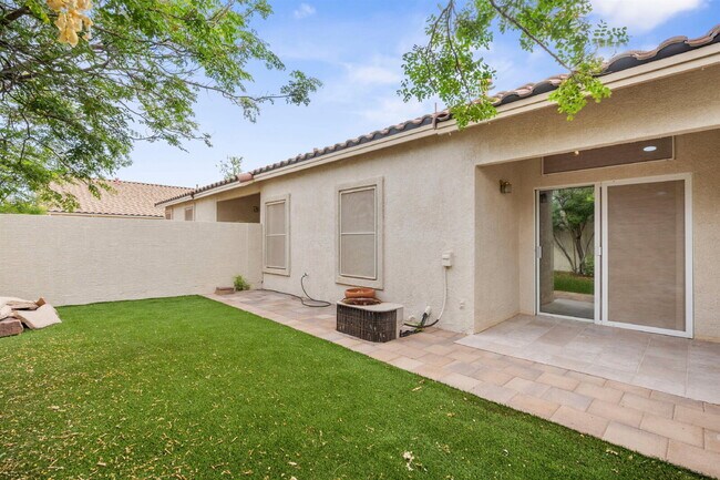Building Photo - Charming and spacious single-story townhome nestled within a gated community in the desirable Nor...