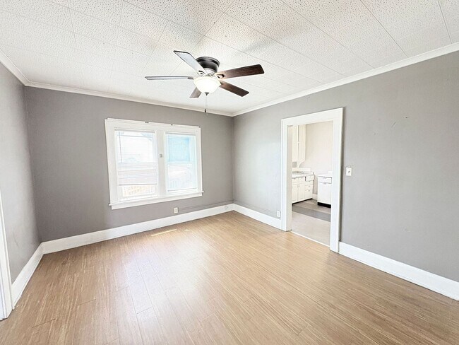 Building Photo - 1309 Idaho St