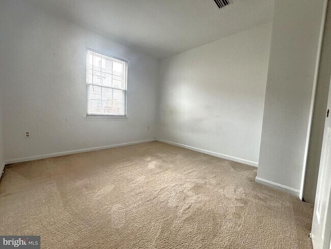 Building Photo - 6761 Jenny Leigh Ct