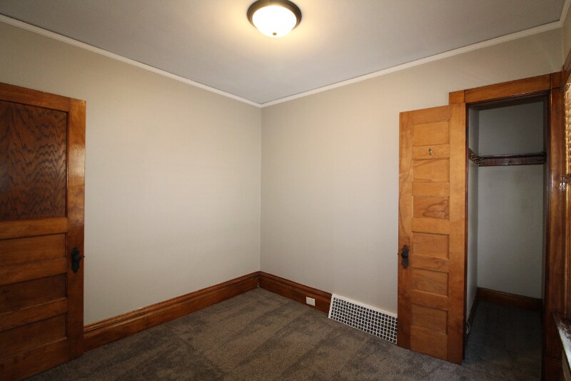 Building Photo - 2857 N Murray Ave