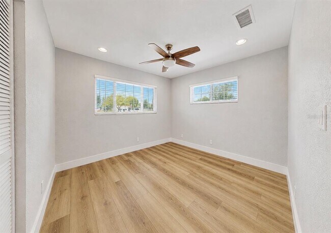 Building Photo - 6513 Abaco Dr
