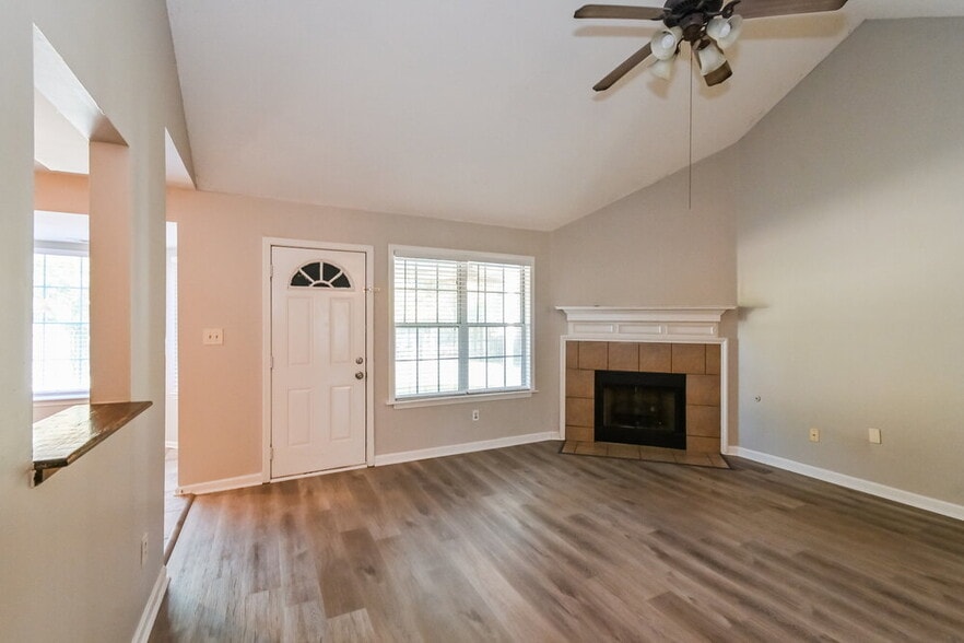 Building Photo - 7605 Caitlynn Circle W