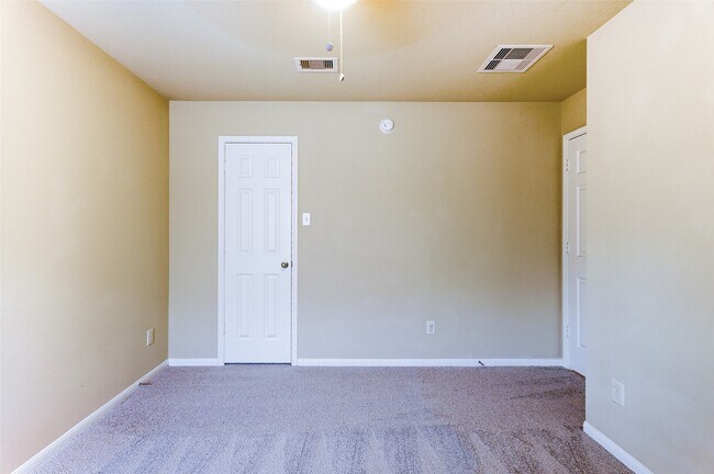 Building Photo - 20622 Sage Rain Ct