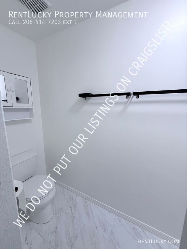 Building Photo - 3221 SW 319th Pl