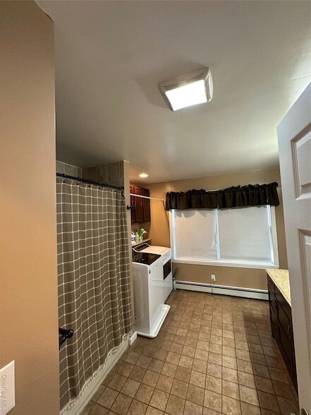 Building Photo - 12 Green Ln