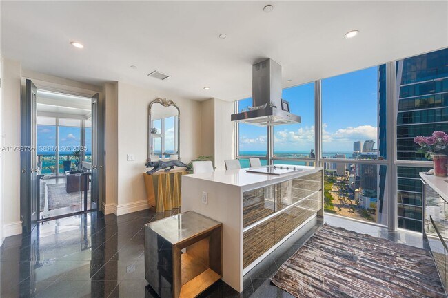 Building Photo - 1100 Biscayne Blvd