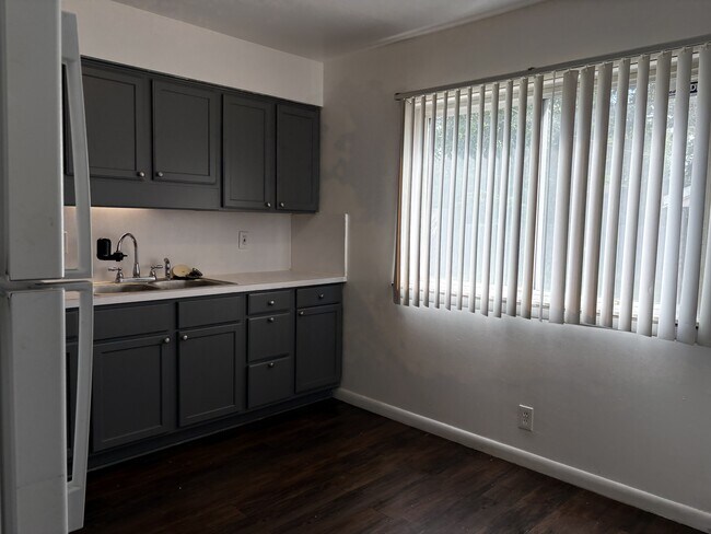 Building Photo - 5618 Marja St