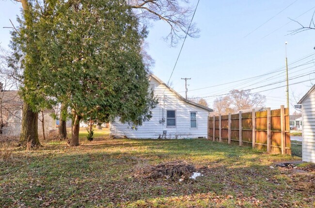Building Photo - Charming 3-Bedroom Home on Saginaw’s East Side