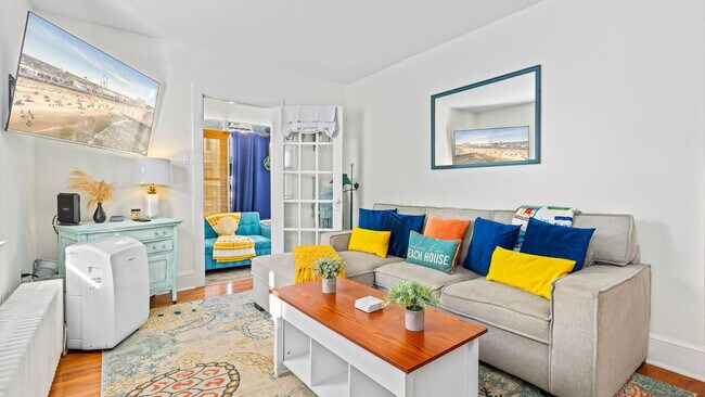 Primary Photo - 101 West Ave