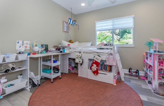 Building Photo - 4655 Cadiz Cir