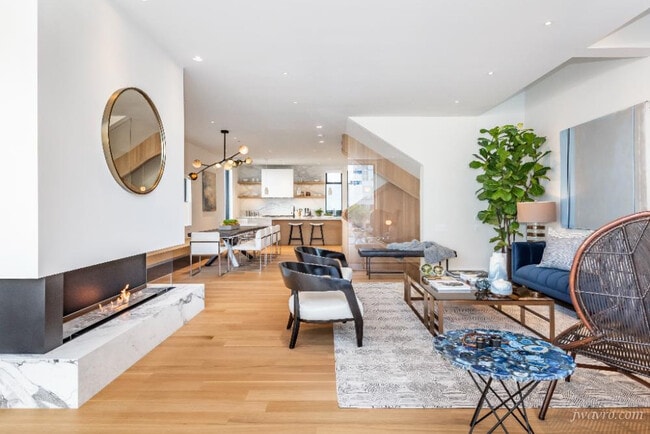 Building Photo - 17 Guy Pl