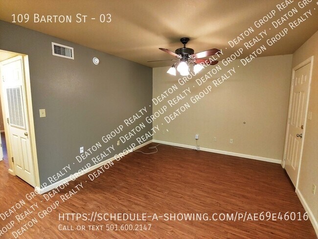 Building Photo - 109 Barton St