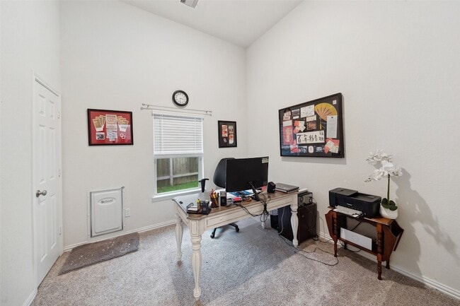 Building Photo - 257 N Lynx Trail