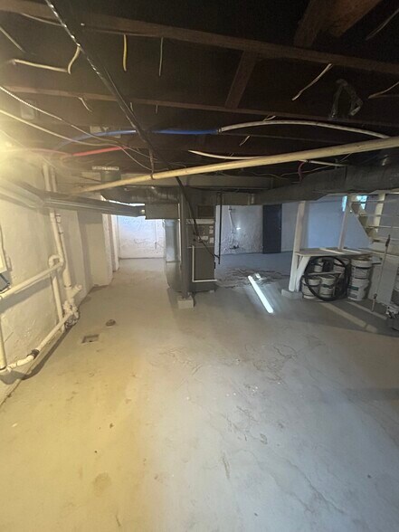 Building Photo - 1603 Manette Pl