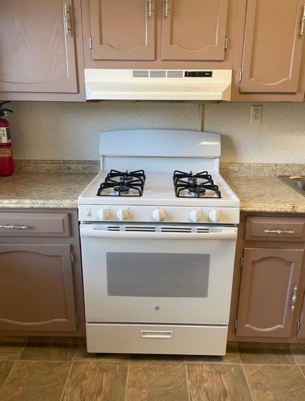 Building Photo - 55 Sayers Ave