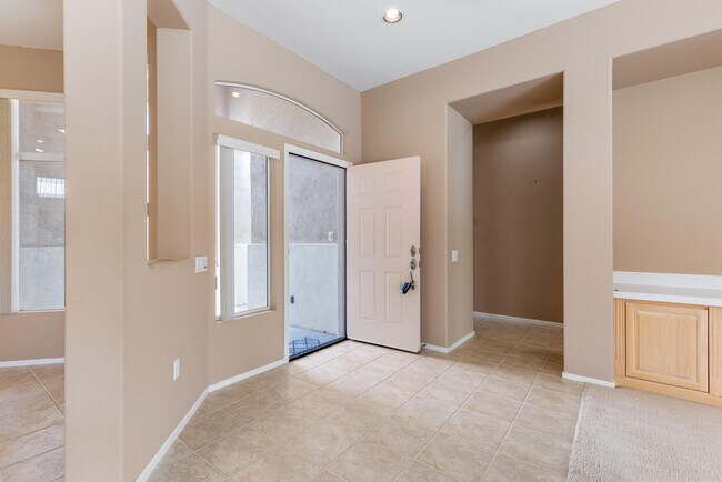 Building Photo - 78745 Platinum Dr