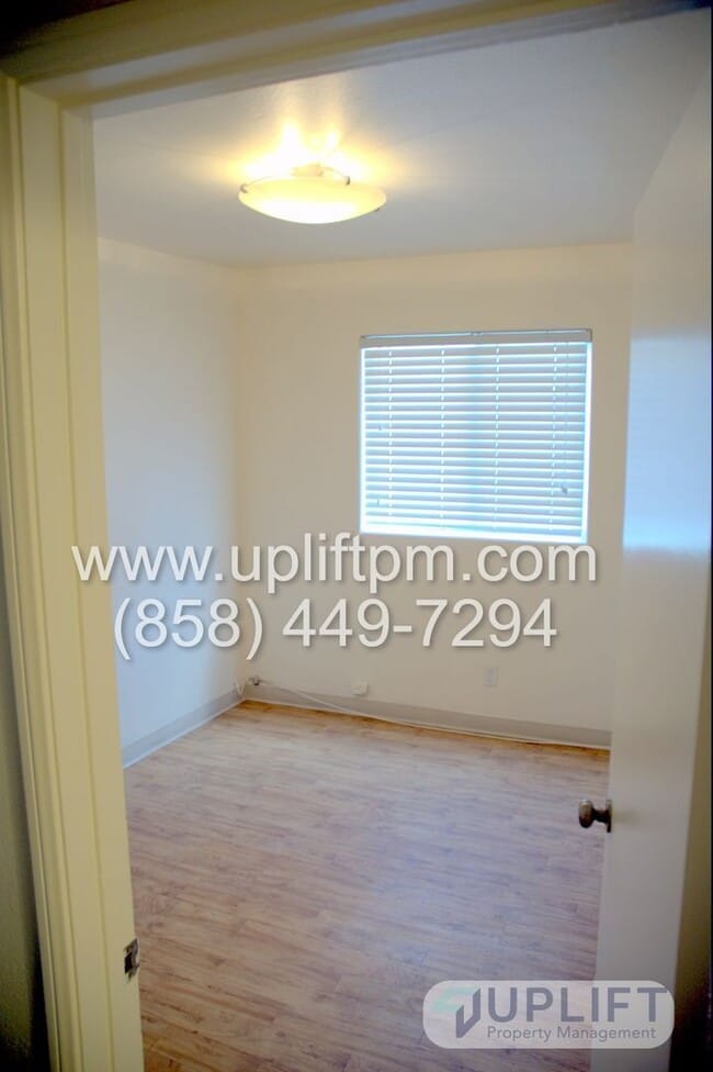 Building Photo - 3614 Ocean Front Walk