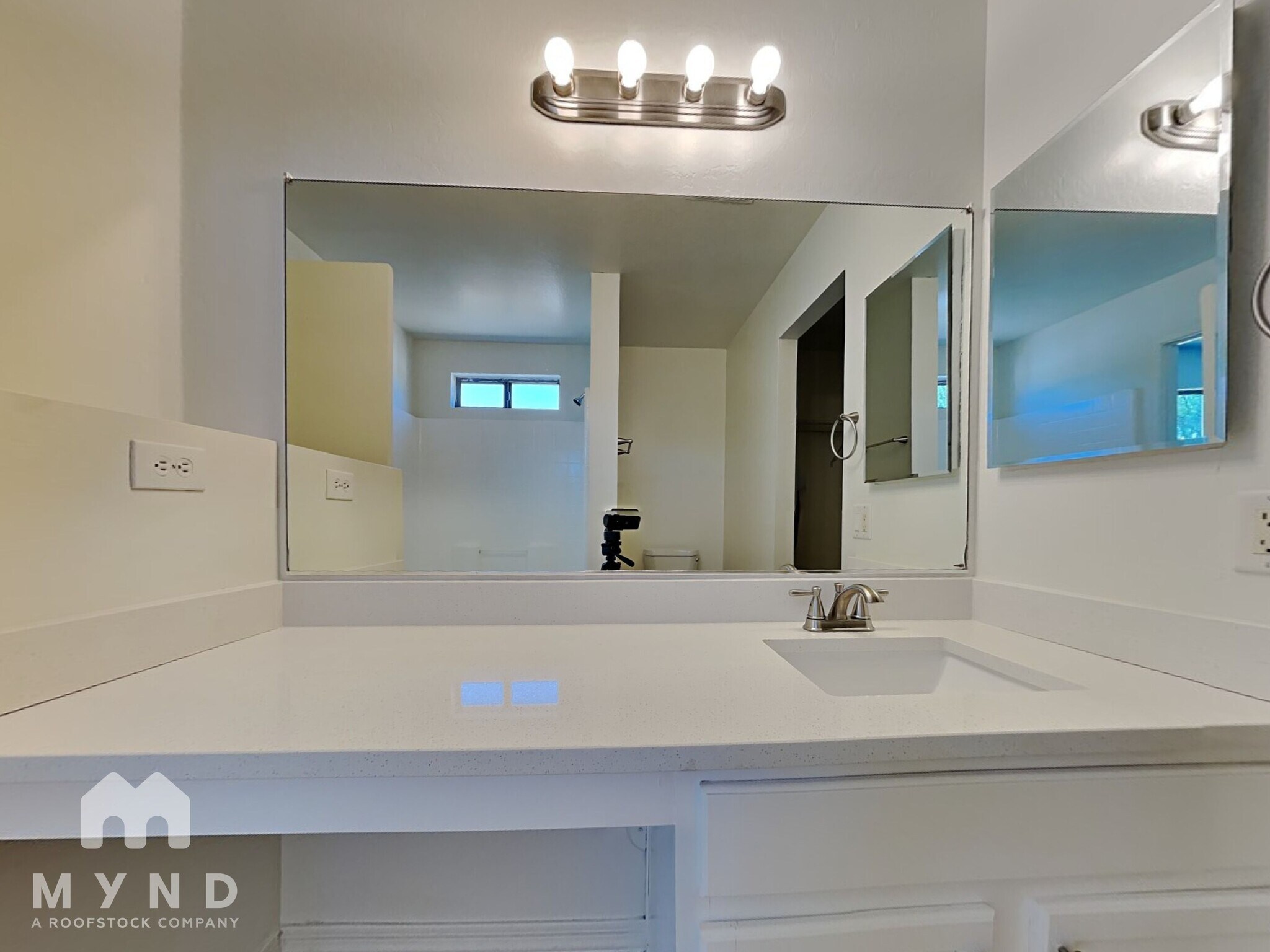 Building Photo - 3005 N 89th Dr