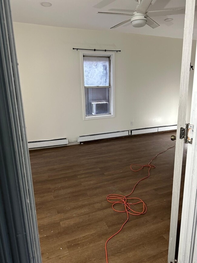 Building Photo - 129 Highland Ave