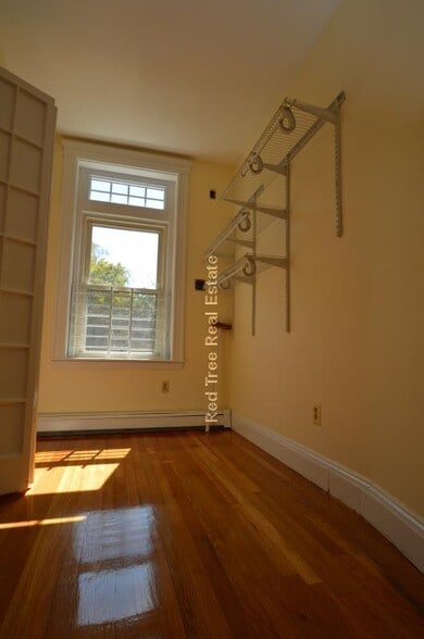 Building Photo - 1906 Beacon St