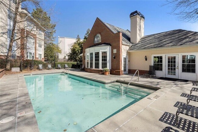 Building Photo - 3636 Habersham Rd NW