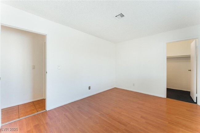 Building Photo - 509 Sheffield Dr