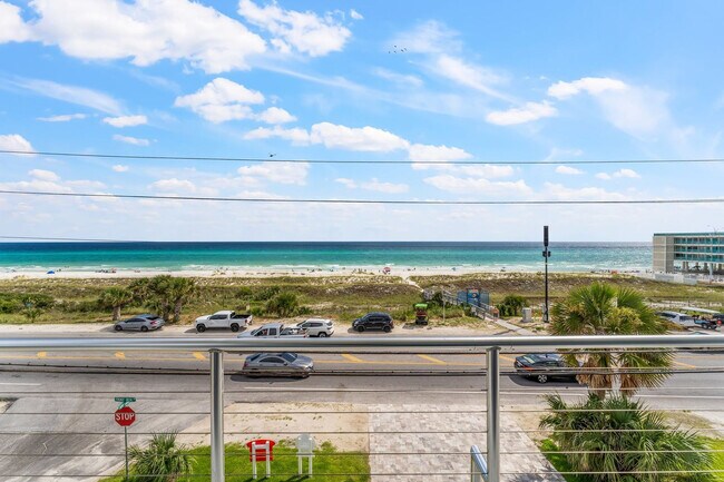 Building Photo - 14300 Front Beach Rd