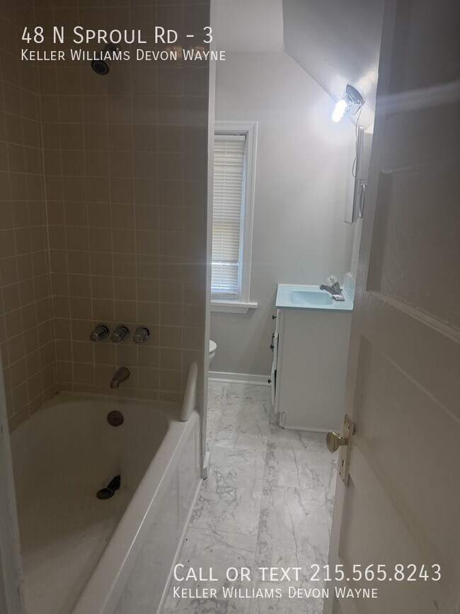 Building Photo - 48 N Sproul Rd