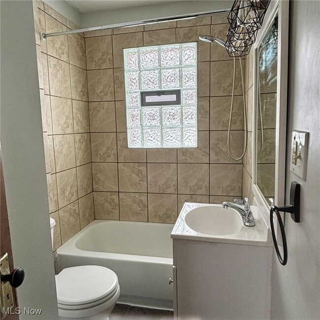 Building Photo - 35 E Faith St