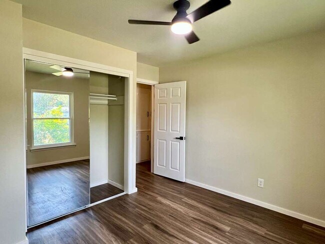 Building Photo - 3615 Electra Dr
