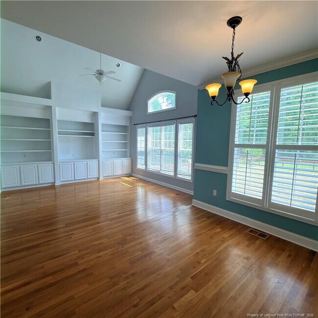 Building Photo - 3686 Linden Rd