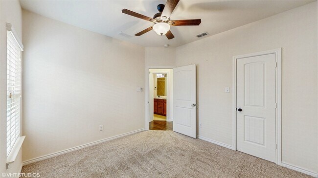 Building Photo - 721 Lake Pleasant Rd