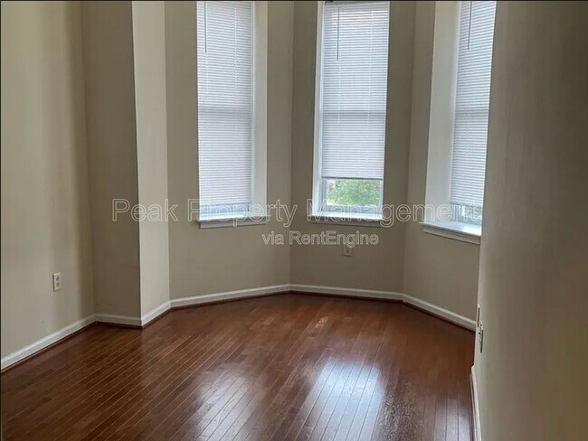 Building Photo - 6 W Main St