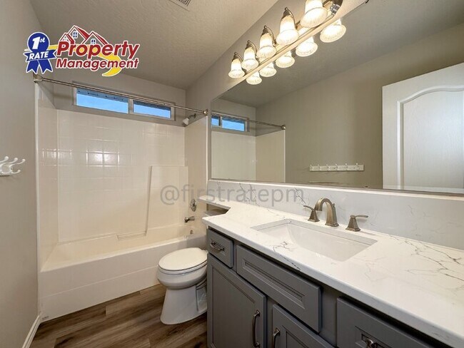 Building Photo - 2688 N Cinnamon Pl