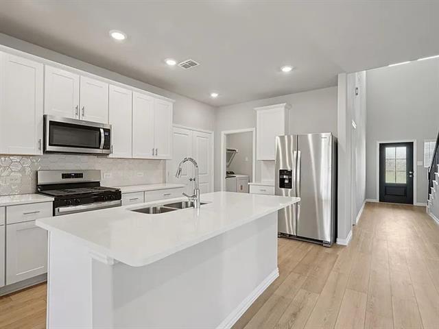 Building Photo - 414 Blanton St