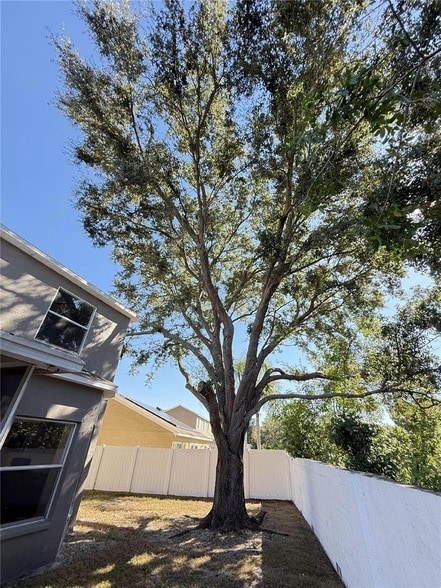Building Photo - 12653 Longcrest Dr
