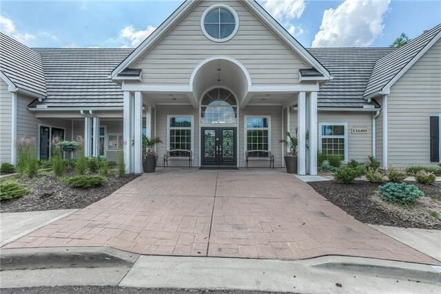 Building Photo - 11610 Tomahawk Creek Pkwy