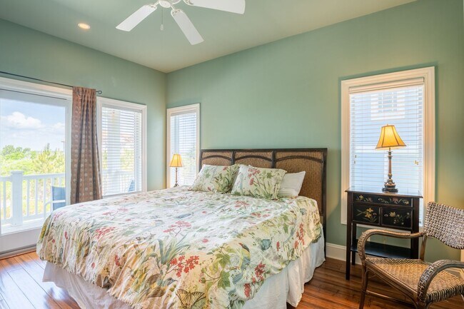 Building Photo - RENT MONTHLY THIS AMAZING HOME THIS OFF-SEASON