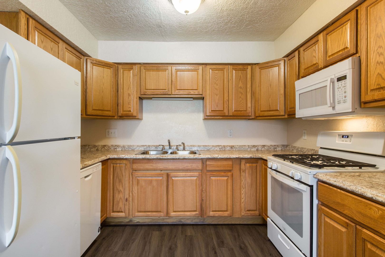 Interior Photo - Vail Manor Apartments