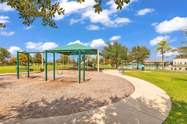 Building Photo - 15419 Benson Landing Dr
