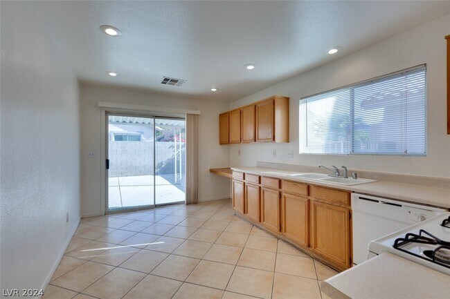 Building Photo - 5344 Dawes Ct