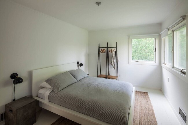 Building Photo - 39 St Andrews Rd