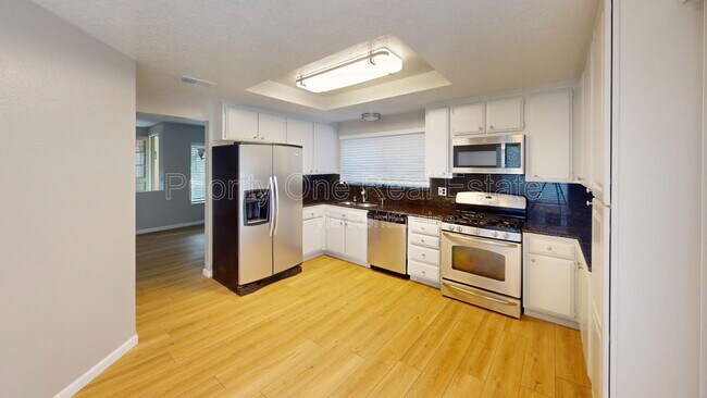 Building Photo - 4002 Carmel Brooks Way