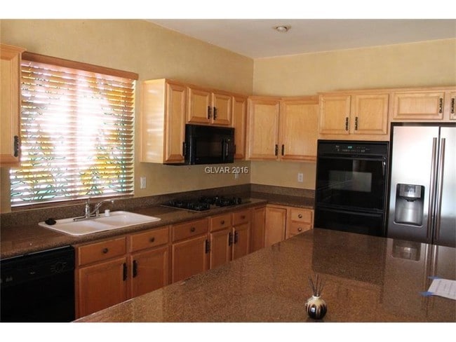 Building Photo - 255 Flirtation Ct