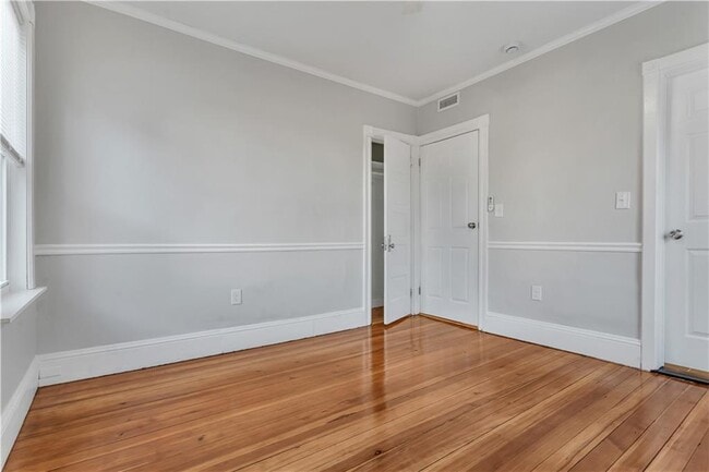 Building Photo - 382 Orms St