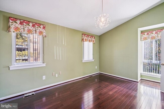 Building Photo - 8934 Battery Pl